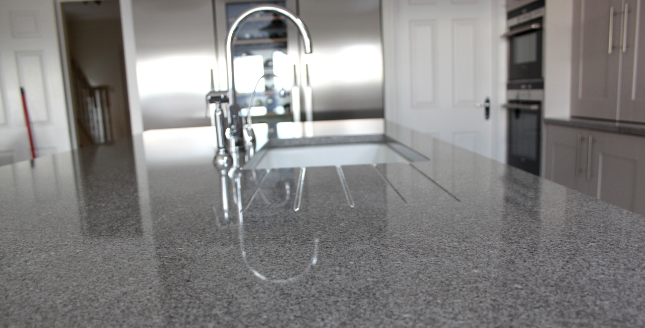 Silvestre Gris kitchen island