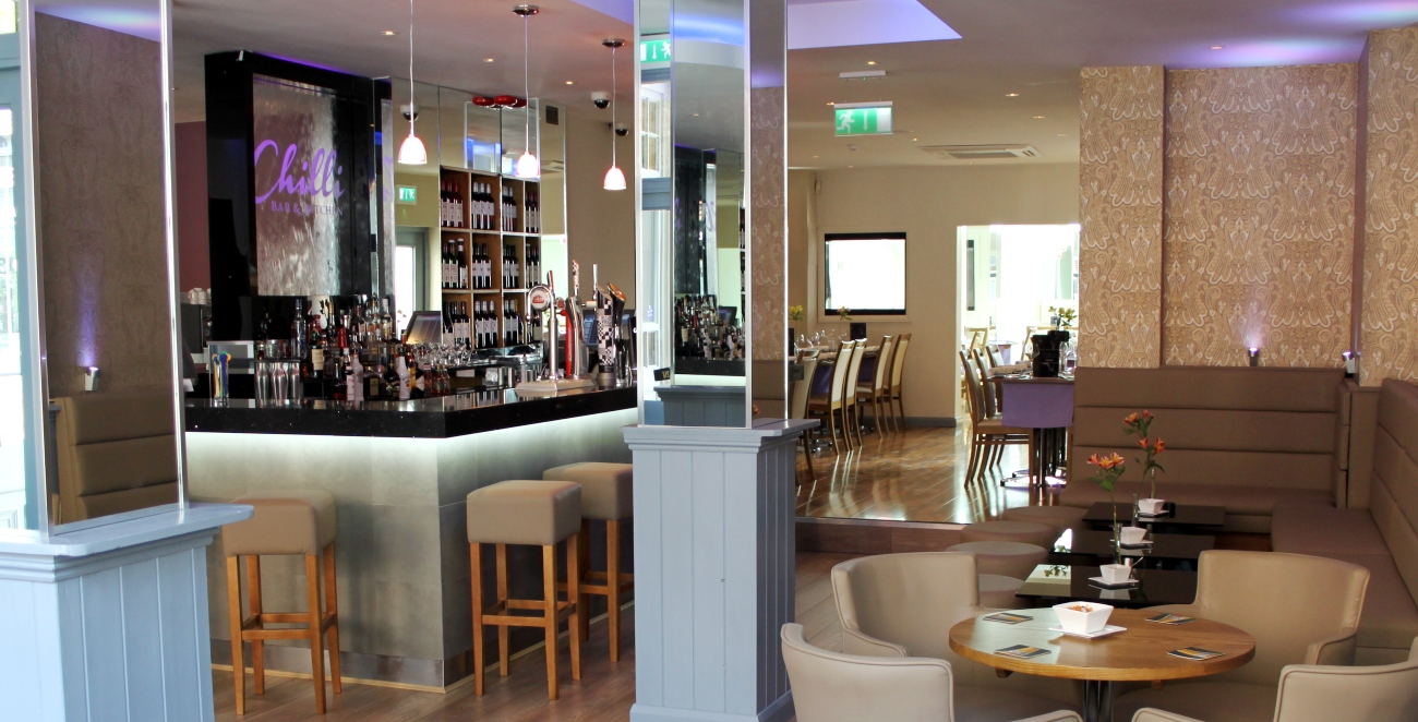 Compac Quartz Azabache - Chilli Bar and Kitchen - St. Albans